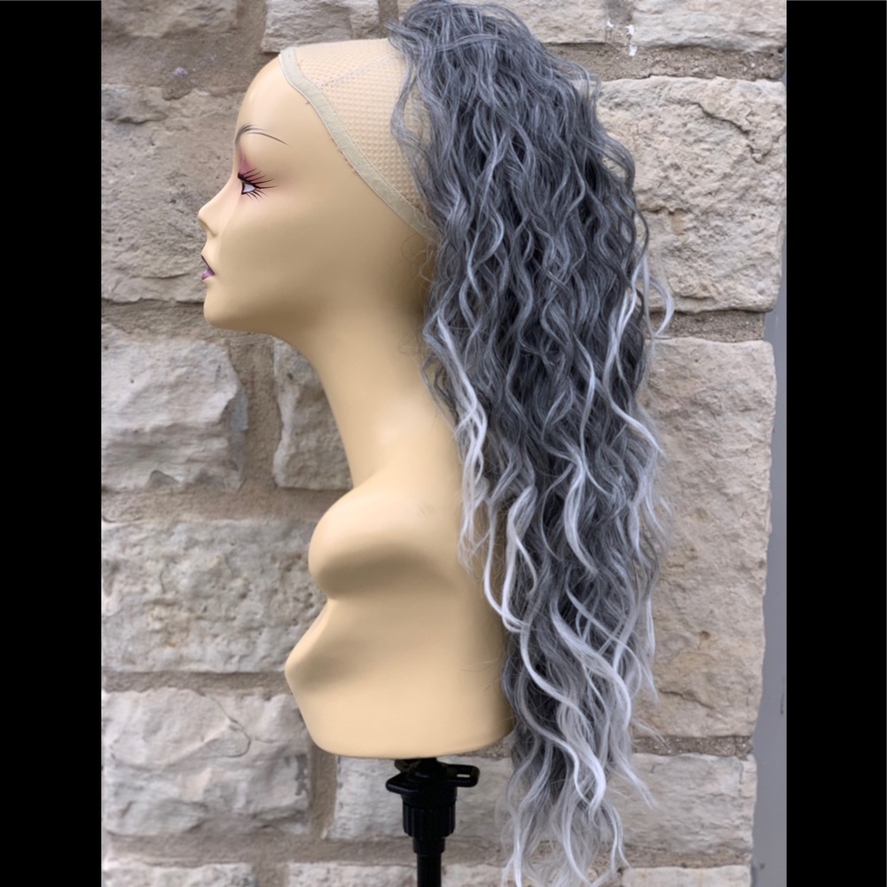 Grey ponytail curly wavy drawstring ponytail - Picture 3 of 8